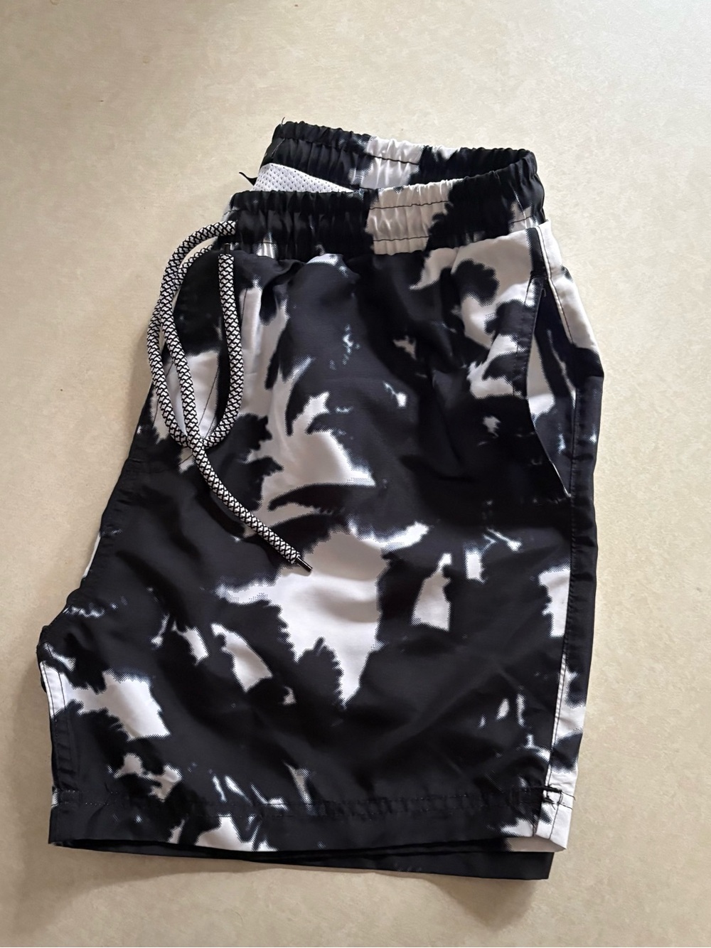 INC International Concepts Black and White Tie-Dye 5” Swim Trunks